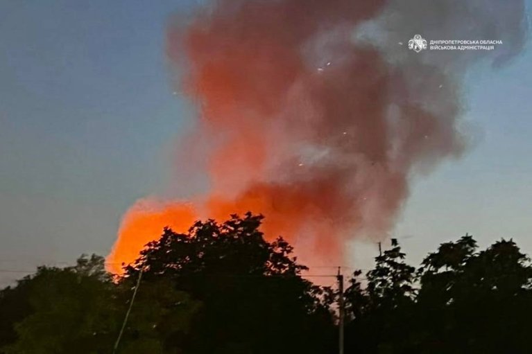 За добу ворог майже 50 разів атакував Дніпровщину безпілотниками і артилерією