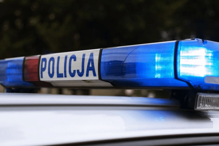 В Польше на 15-летнего парня и его друга в автобусе напал мужчина, потому что те говорили по-украински