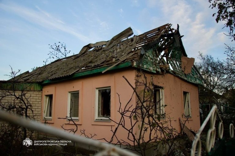 Росіяни вранці двічі вдарили по Дніпру: є руйнування, над містом величезний стовп диму" (ФОТО)