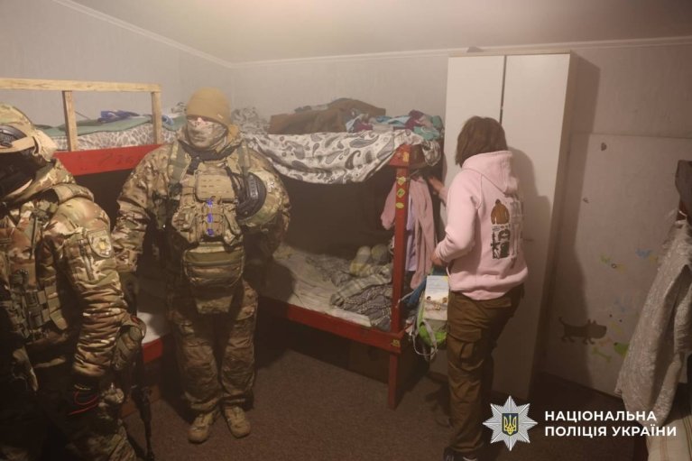 Із двох псевдореабілітаційних центрів у Харкові визволили півсотні людей