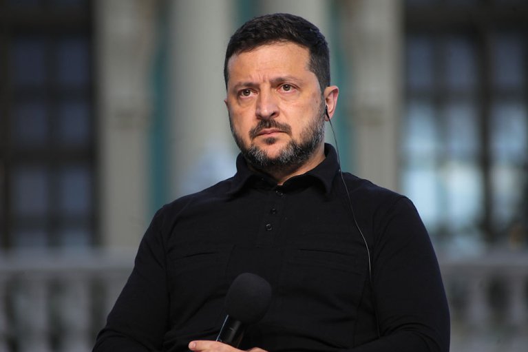 "Шокированы этим злом": Зеленский осудил убийство в польском аббатстве