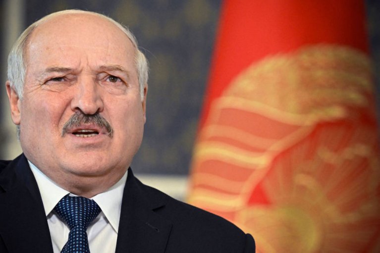 Навіщо Лукашенко атакував Латвію?
