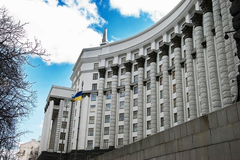 Смена правительства. За фамилиями снова забывается о содержании