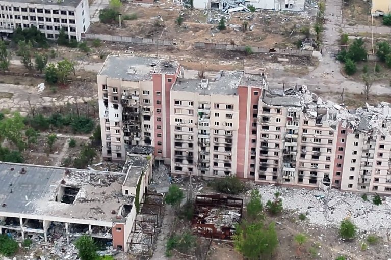 Разминирование пути к Олешкам завершено: когда начнут вывозить людей и раздавать "гуманитарку"