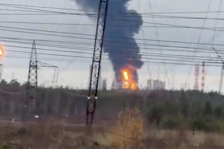 Україна вперше атакувала завод "Газпрому" у Сургуті на відстані 2500 км від кордону (ВІДЕО)