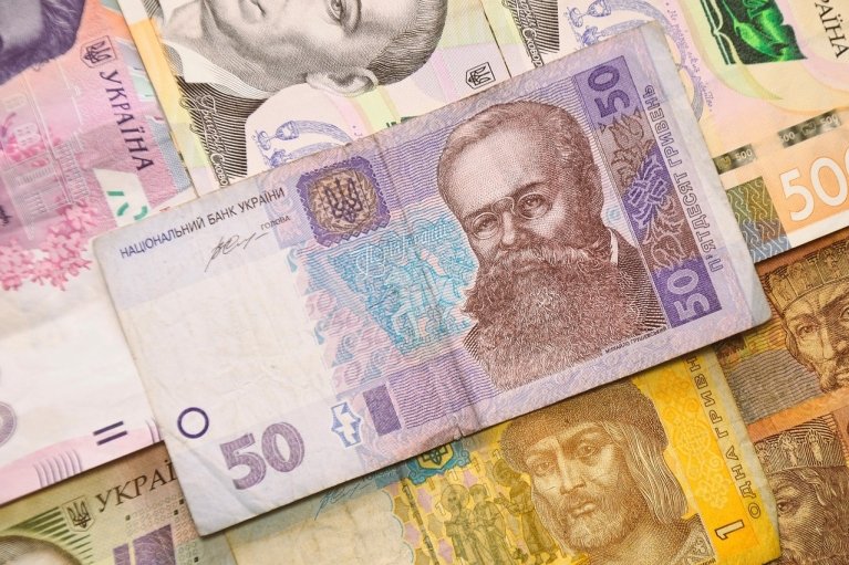 Где в Украине получают самые большие на самые низкие пенсии: данные ПФУ