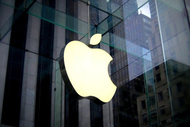 Apple убрала российский мессенджер Max из магазина приложений
