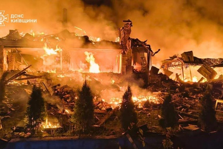 Росія вбила на Київщині дідуся, бабусю та їхнього онука, - Зеленський про наслідки нічної атаки (ФОТО)