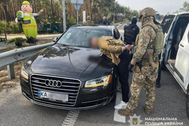 Ошукав матір загиблого військового ЗСУ на 7 мільйонів грн: шахрай отримав 8 років