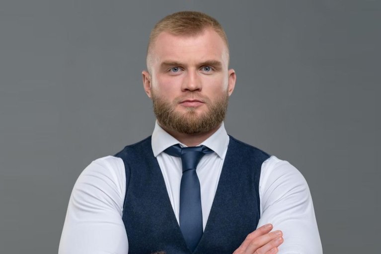 Бывший "слуга" Дмитрук поздравил Путина с днем рождения и оправдал кровавый удар России по Прилукам