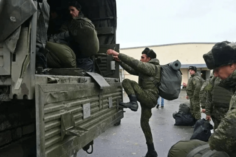 СМИ: На войне против Украины погибли по меньшей мере двести 18-летних российских оккупантов
