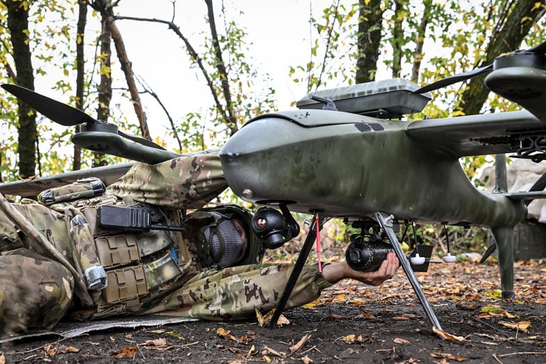 Сили оборони ліквідували 1560 російських окупантів та 9 танків за добу, — Генштаб