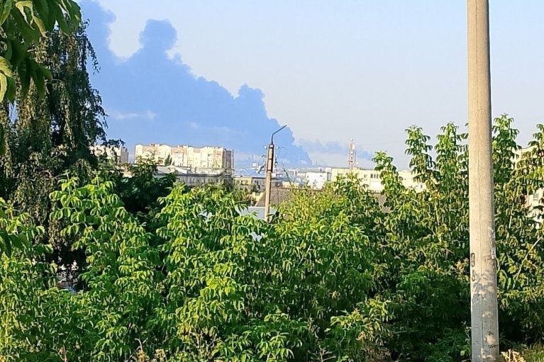Официально: Силы обороны попали в два НПЗ России и буровую установку в Черном море