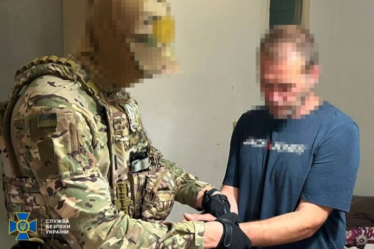 Сдавал позиции артиллерии ВСУ и искал пункты базирования ПВО: В Запорожье задержали рашиста