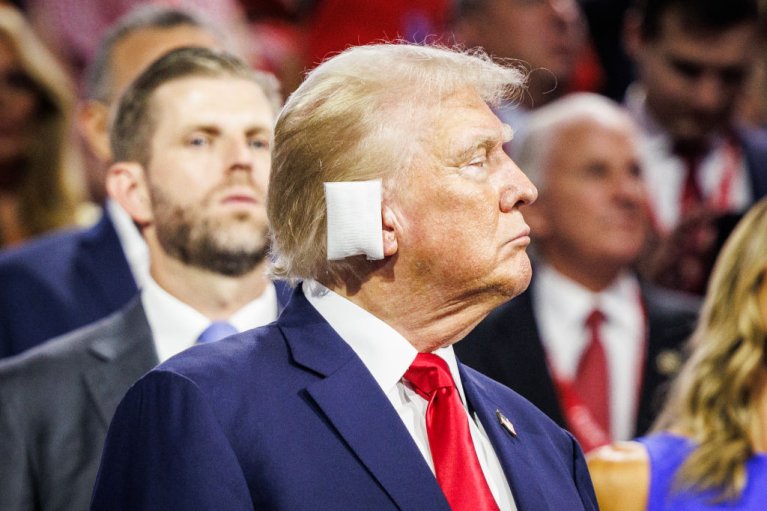 Трамп впервые напрямую заявил, что демократы организовали покушения на него