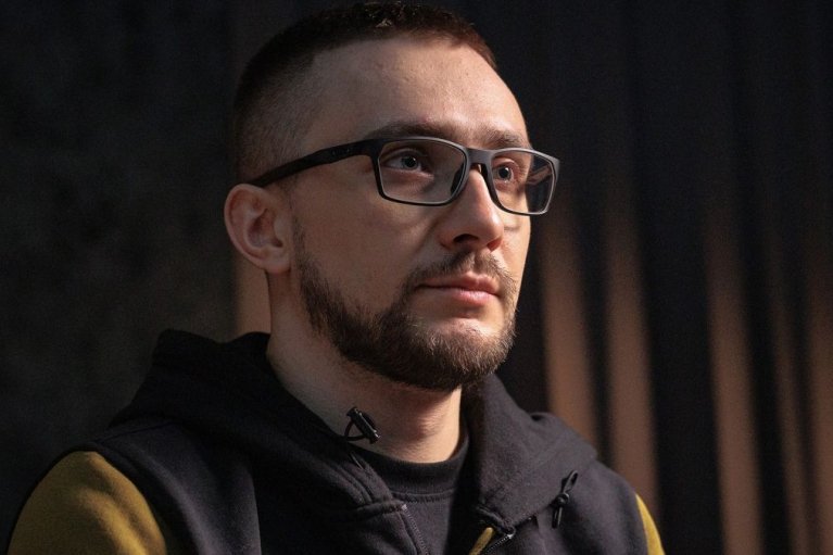 "Повний треш" Стерненко протестував проти звільнення Федорова разом з котом (ВІДЕО)