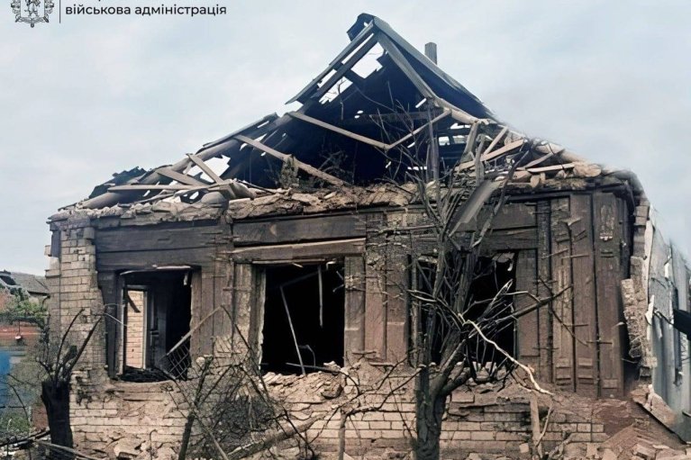 Ночью россияне атаковали Запорожье: погибла женщина, три человека ранены