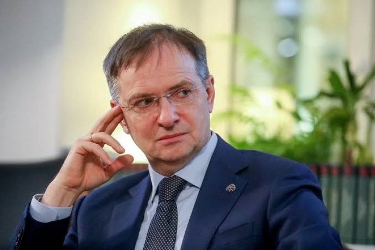 ЕС ввел санкции против переговорщика Путина Мединского