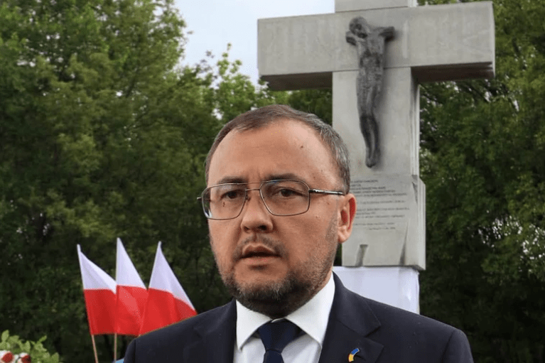 Украинский посол в Варшаве почтил память жертв Волынской трагедии