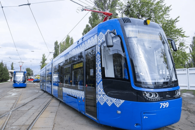 У Києві частково зупинився електротранспорт