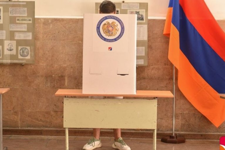 В Армении начались парламентские выборы