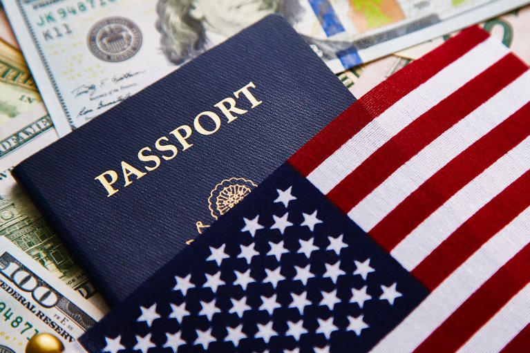 Понад 200 тисяч іноземців: США готують наймасштабніше в історії анулювання віз