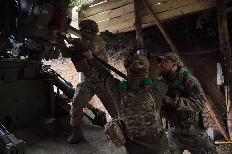 Сили оборони ліквідували 1370 російських окупантів та 5 танків за добу, — Генштаб