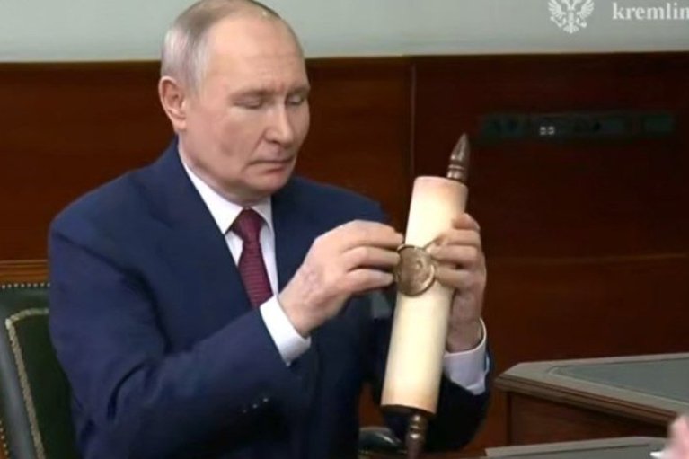 "Работайте, братья": Путин ответил на письмо Зеленского призывом к своим воякам