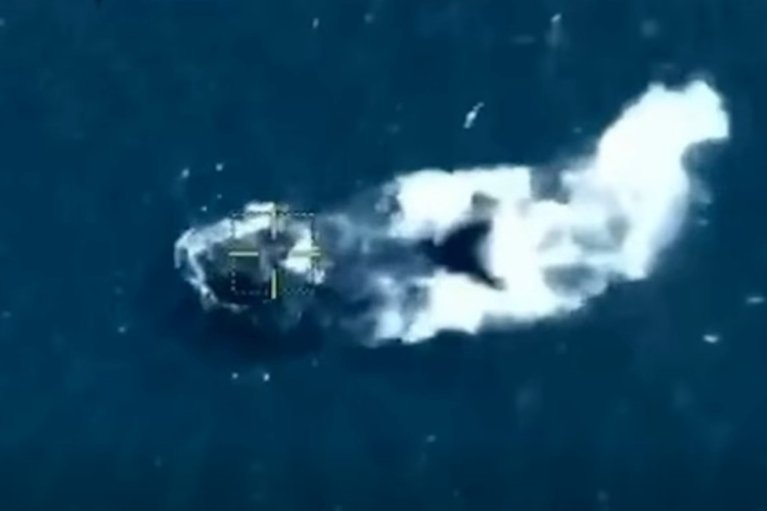 Бойцы ВМС и ГУР вместе уничтожили три российских беспилотных катера (ВИДЕО)