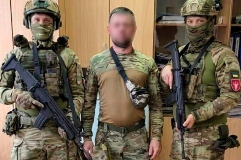 У Харкові затримали військового, що погрожував лікарю гранатою
