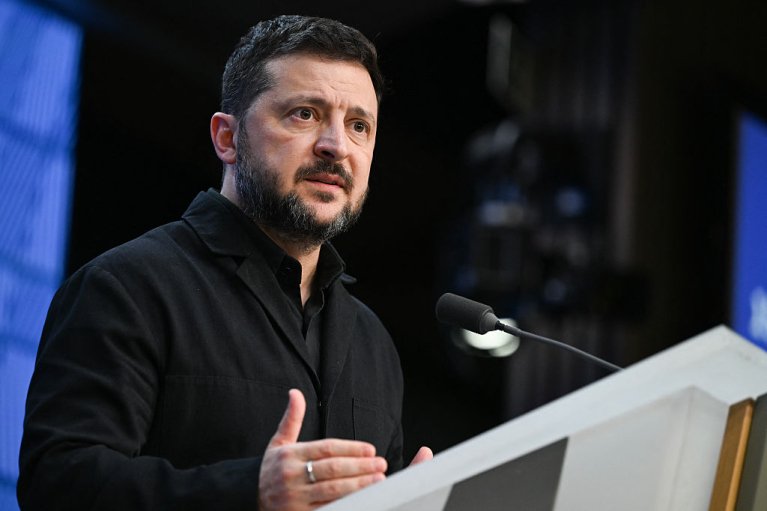Заморожування війни по лінії фронту реальним шляхом до її завершення, — Зеленський (ВІДЕО)