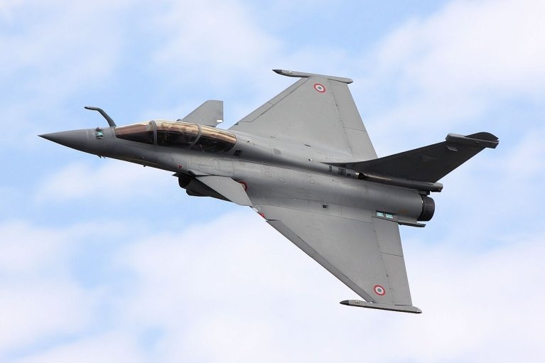 Франція розпочала підготовку українських пілотів для Rafale