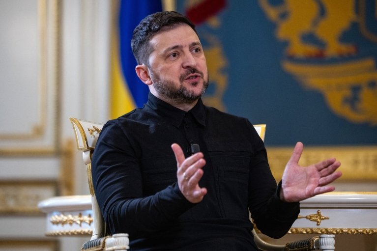 Выборы сейчас — это цунами, которое расколот Украину, — Зеленский