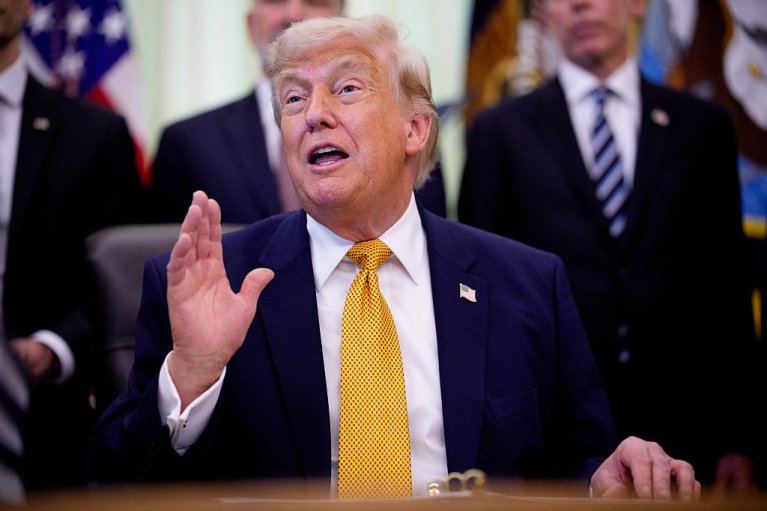 "Справляється досить добре": Трамп похвалив Зеленського за втримані позиції