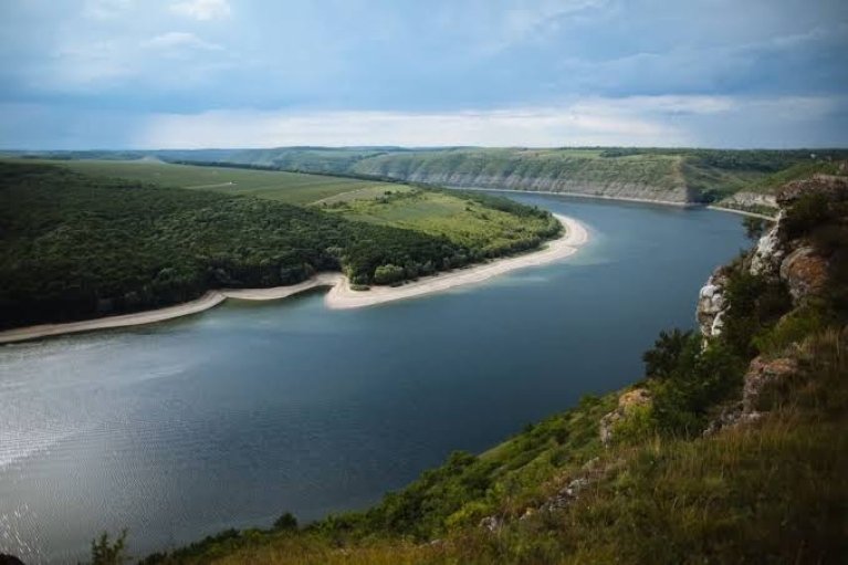 Уровень воды в Днестровском водохранилище упал до исторического минимума