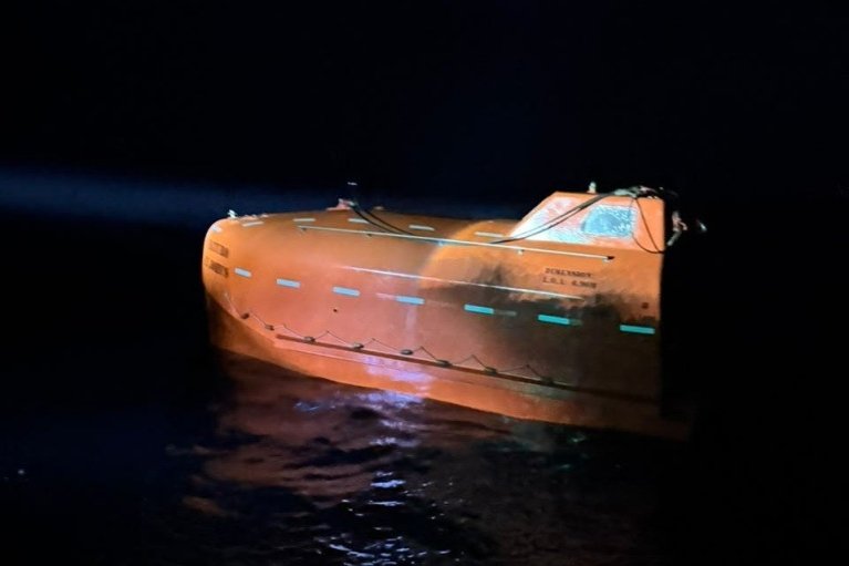 Прикордонники врятували філіппінського моряка після атаки російського дрона на корабель