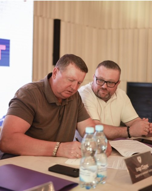 Директор БК Favbet Ігор Сірук та директор з спортивного маркетингу БК Favbet Денис Якимов