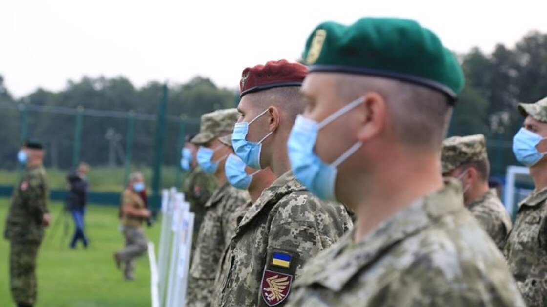 Военные из девяти стран принимают участие в международных военных учениях Rapid Trident-2020 во Львовской области