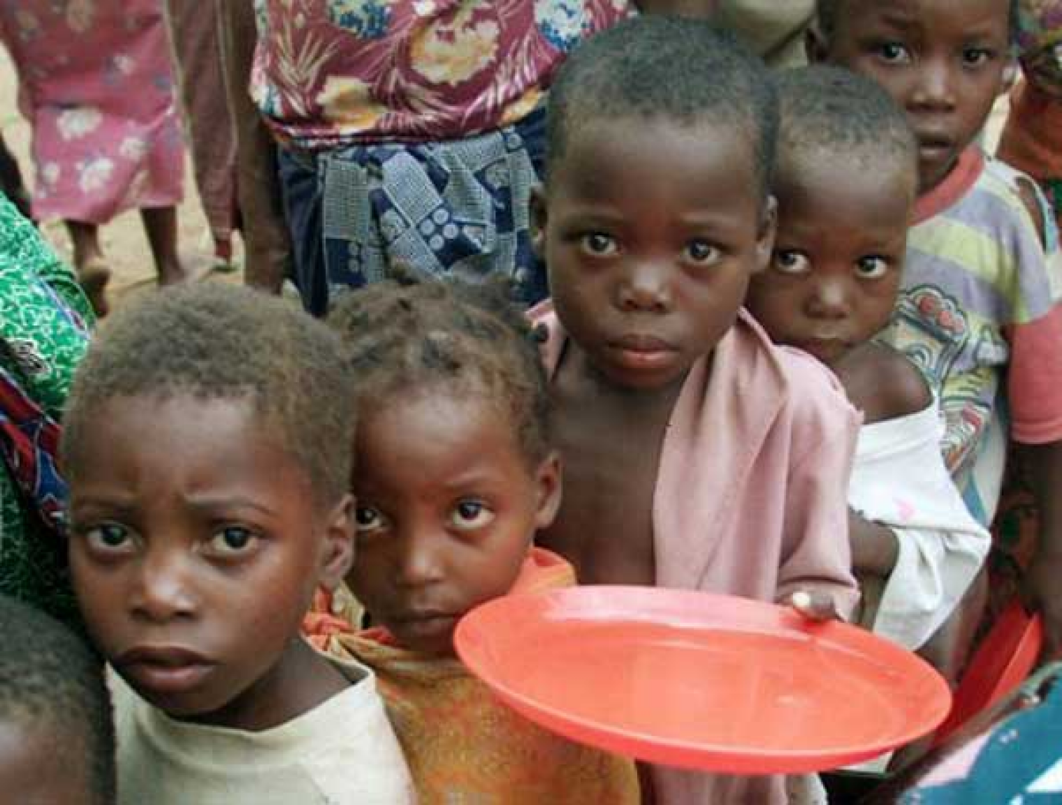Голод и недоедание. Гододаюшие дети Африка. Голодающие дети Африки для детей. Голодающие дети Африки третий мир.