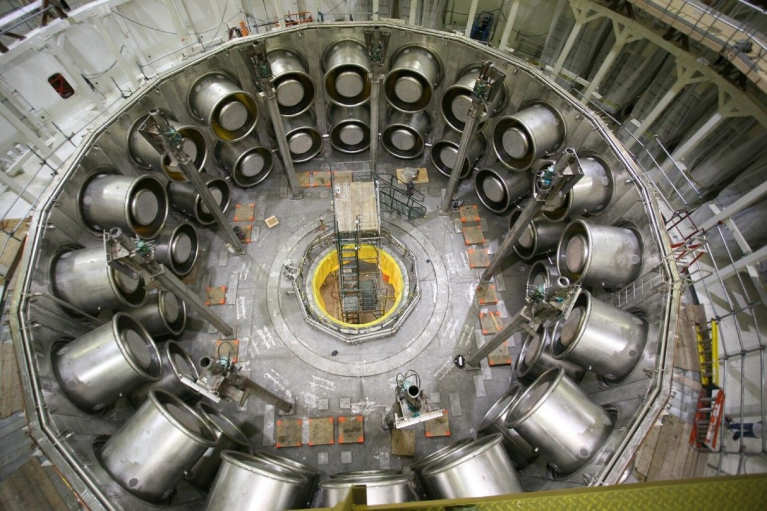 Генератор термоядерного синтеза planet crafter. Ок-190 реактор. Атомный реактор ок-900а. Атомный реактор a4w. ТВС реактора мир.