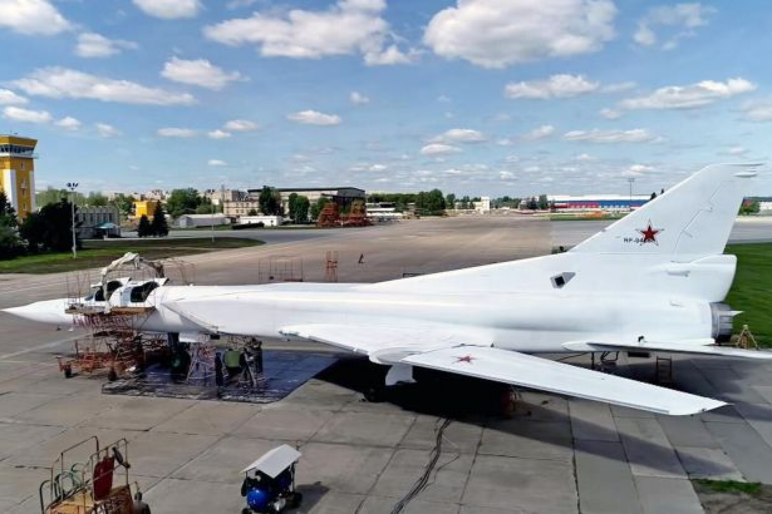 Самолет ту 22м3 фото характеристики. Ту-22м3 сверхзвуковой самолёт. Ту-22м3. Бомбардировщик ту-22м3. Ту22мз бомбардировщик.