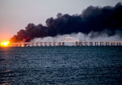 Крымский мост в огне