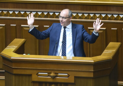 Владимир Зеленский разгневан тем, что Андрей Парубий не хочет проводить внеочередное заседание парламента. Фото: УНИАН