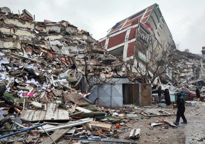 Последствия разрушительного землетрясения в Турции