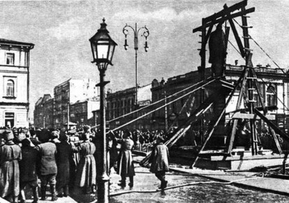 Березень 1917-го. У Києві зносять пам'ятник Петрові Столипіну
