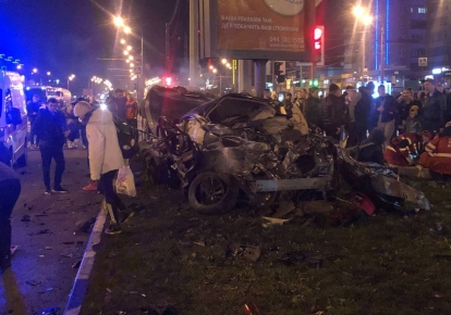 У Харкові сталася смертельна ДТП: водій Infiniti мчав на червоне світло 100 км/год