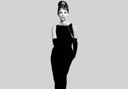 Чорне плаття героїні Одрі Хепберн у фільмі "Сніданок у Тіффані" стало найвідомішим зразком елегантного стилю Живанши