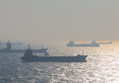 Росія, на думку фахівців, не може самостійно забезпечити морські перевезення своєї нафти