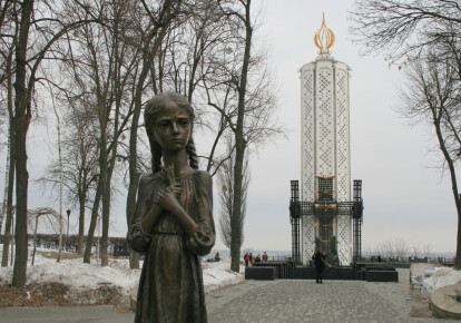 Сенат США одностайно прийняв двопартійної резолюцію, в якій Голодомор 1932-1933 років визнається геноцидом українського народу