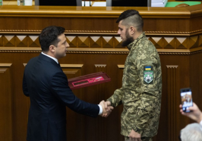 Владимир Зеленский своим указом присвоил звание Героя Украины добровольцу Дмитрию Коцюбайло